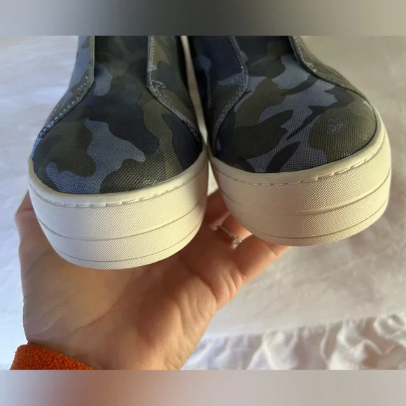 NWOT Anthropologie J/SLIDES Women's Green and Gray Camouflage Shoes. Size 10 - Picture 7 of 10
